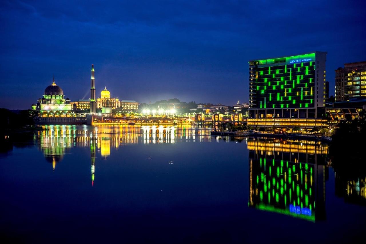 Zenith Hotel Путраджая Екстериор снимка Putra Mosque and Putrajaya Lakeside Hotel